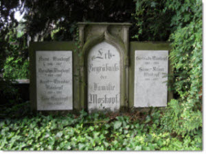 Erbbegräbnisstätte der Familie Moskopf auf dem Friedhof der Feldkirche Neuwied-Feldkirchen